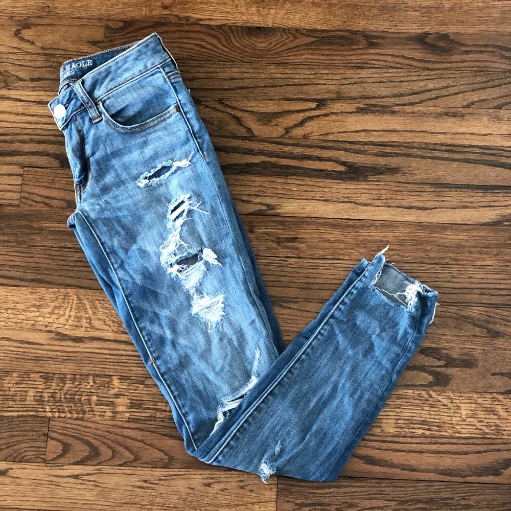 Ripped Low Rise American Eagle Jeans